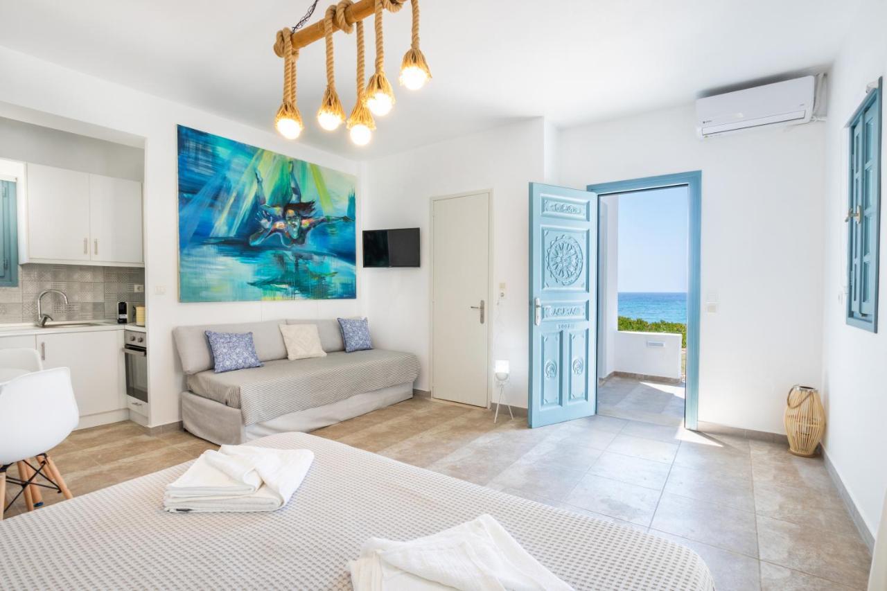 The Ship 2 Apartman Lefkósz Karpáthu Kültér fotó
